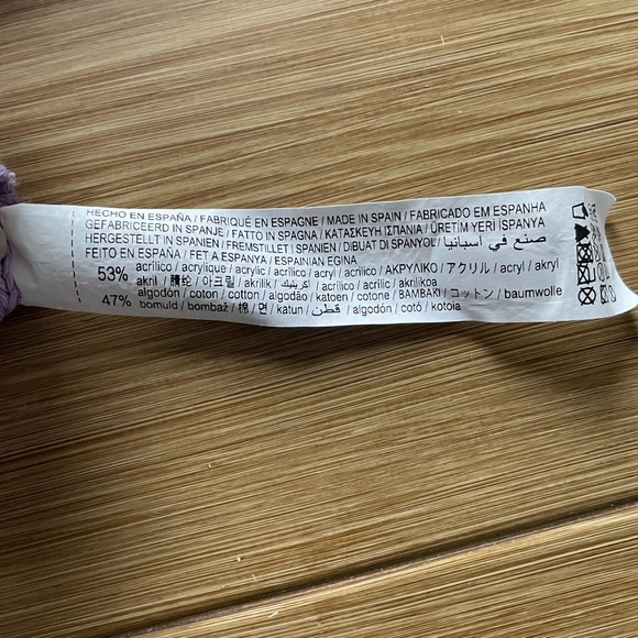 Lilac to purple oversized sweater, suitable for fall and spring. Size M. - Picture 8 of 9